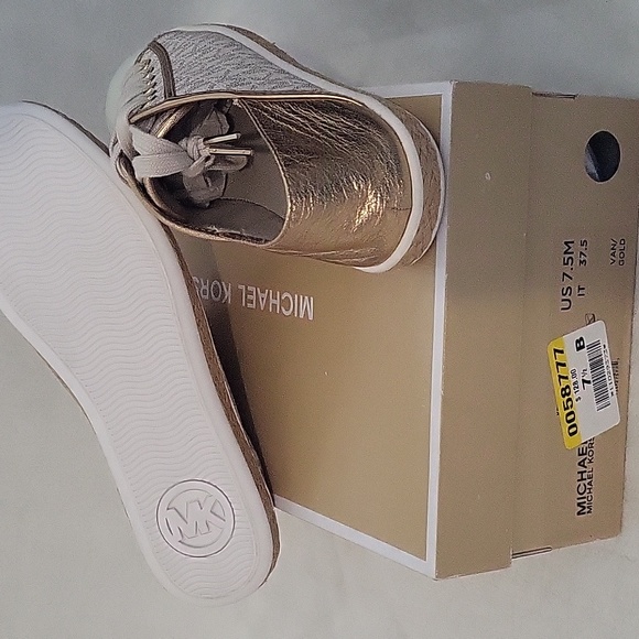 MICHAEL KORS *NEW* - Picture 3 of 6